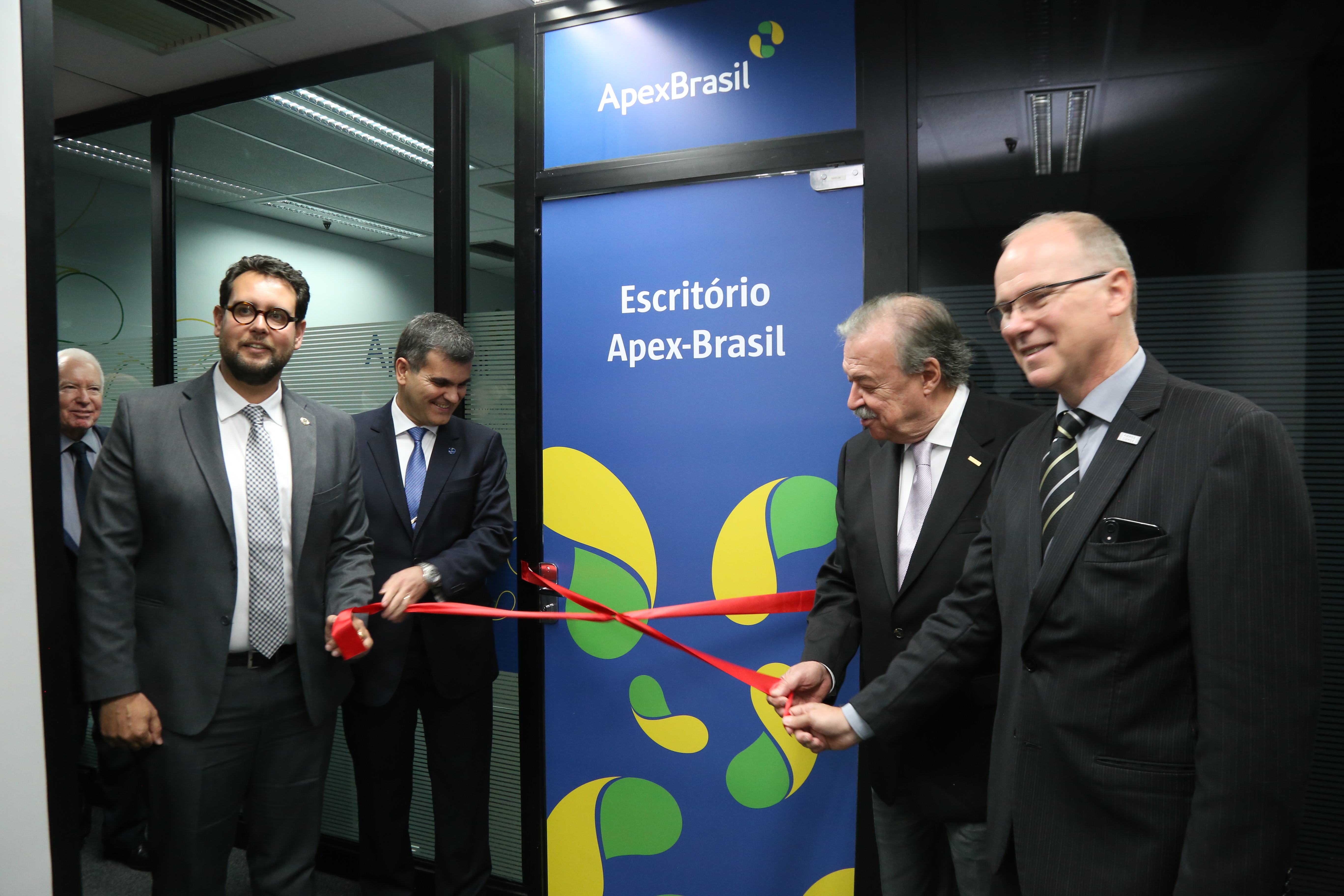 Apex-Brasil inaugura na FIERGS escritório para a Região Sul