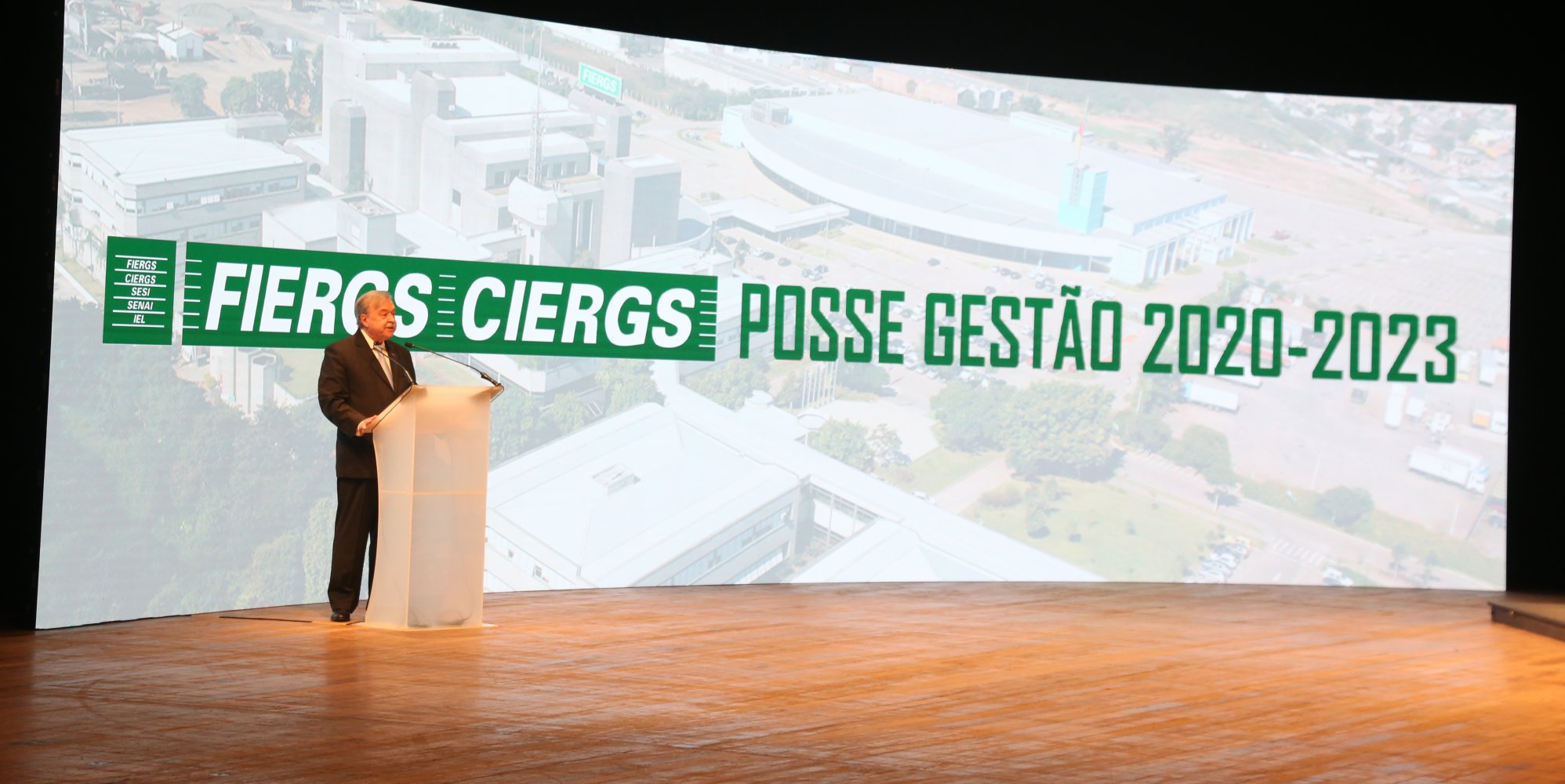 Gilberto Porcello Petry assume mais um mandato à frente da FIERGS - Agência  de Notícias da Indústria
